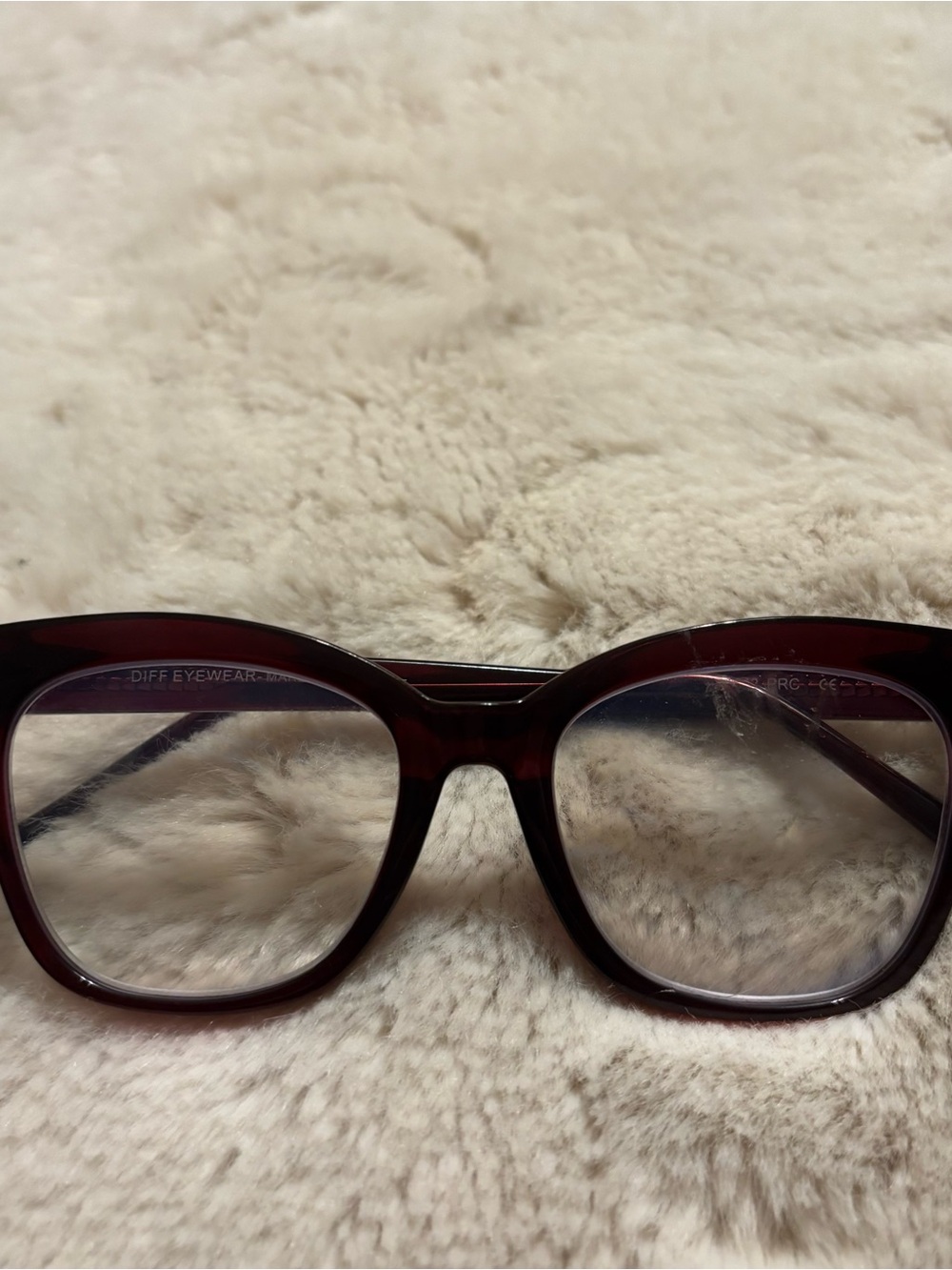 Diff Eyewear Women's reading glasses  + 4
In brown brown large frame great condi